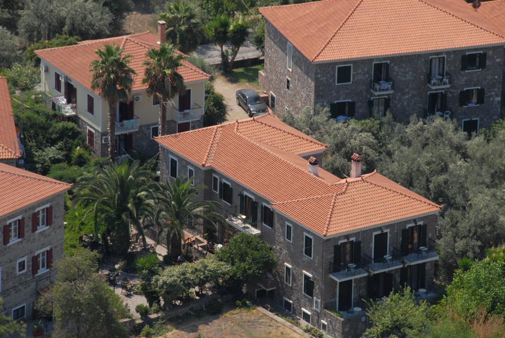 άδωνις